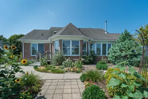 Exterior - 51770 North Ave, Macomb, MI 48042 photo 2 of 11