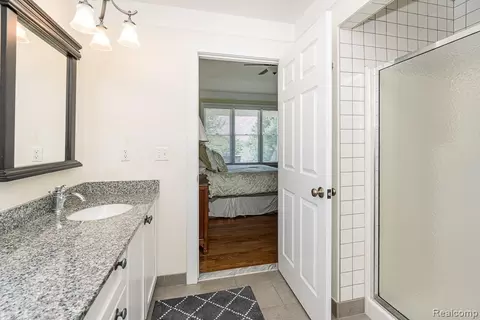 Bath - 51770 North Ave, Macomb, MI 48042 photo 3 of 5