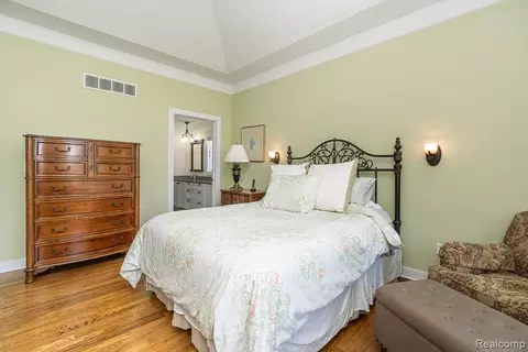 Bedroom - 51770 North Ave, Macomb, MI 48042 photo 2 of 3