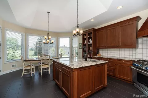 Kitchen - 51770 North Ave, Macomb, MI 48042 photo 2 of 6