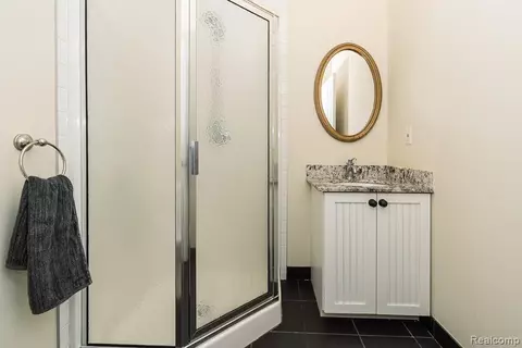 Bath - 51770 North Ave, Macomb, MI 48042 photo 5 of 5