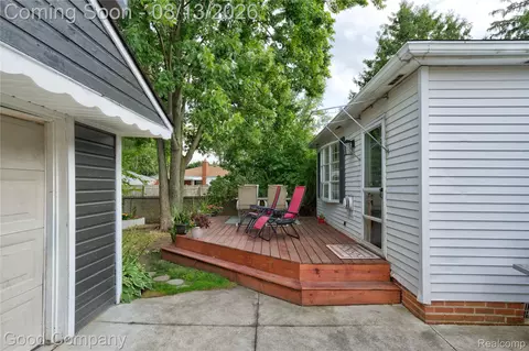 Exterior - 220 N Webik Ave, Clawson, MI 48017 photo 1 of 4
