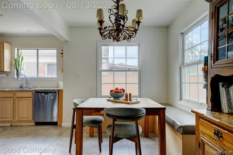 Dining - 220 N Webik Ave, Clawson, MI 48017 photo 2 of 3