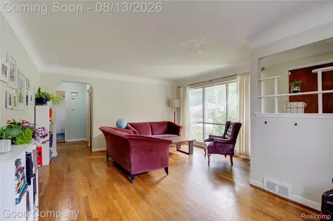 Living - 220 N Webik Ave, Clawson, MI 48017 photo 1 of 8