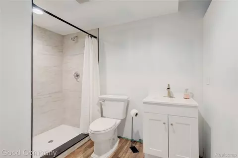Bath - 220 N Webik Ave, Clawson, MI 48017 photo 2 of 2