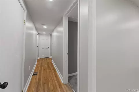 Entry Way - 8280 Pine St, Taylor, MI 48180 photo 3 of 3