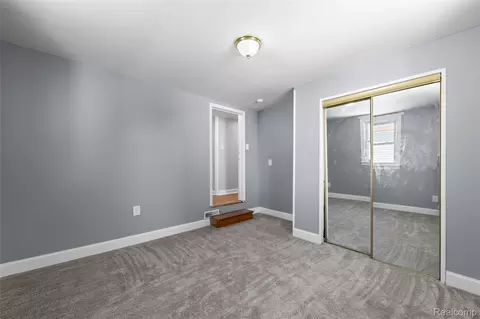 Bedroom - 8280 Pine St, Taylor, MI 48180 photo 4 of 6