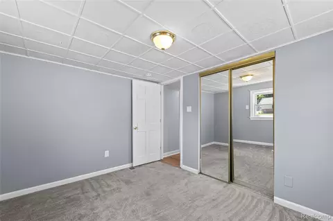 Bedroom - 8280 Pine St, Taylor, MI 48180 photo 2 of 6