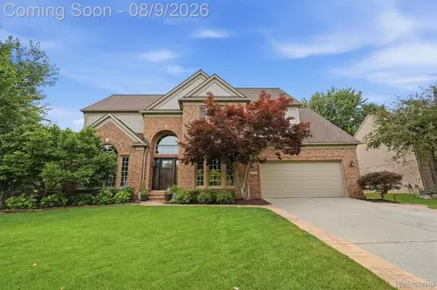 1756 Mountain Ash Dr, West Bloomfield, MI 48324