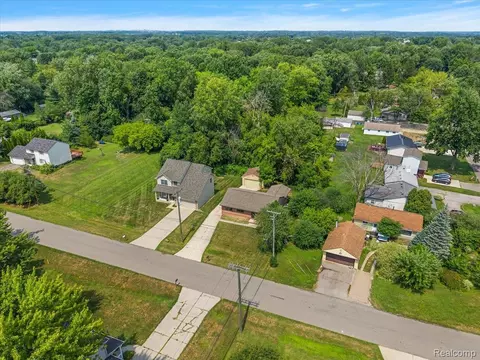 View/Area - 1754 Ruby Ave, Rochester Hills, MI 48309 photo 4 of 6