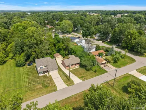 View/Area - 1754 Ruby Ave, Rochester Hills, MI 48309 photo 3 of 6