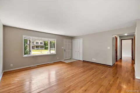 Living - 1754 Ruby Ave, Rochester Hills, MI 48309 photo 4 of 6