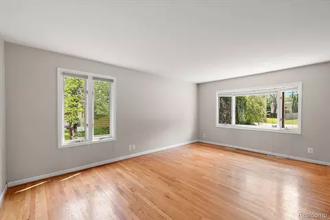 Living - 1754 Ruby Ave, Rochester Hills, MI 48309 photo 6 of 6