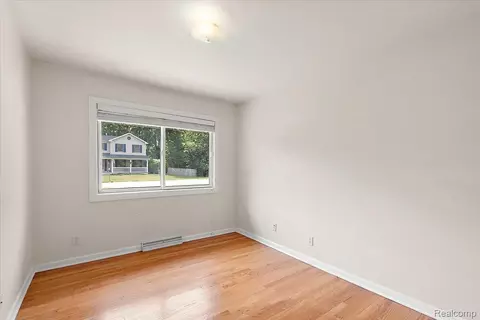 Bedroom - 1754 Ruby Ave, Rochester Hills, MI 48309 photo 8 of 9