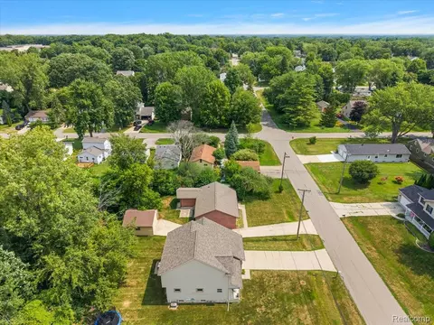 View/Area - 1754 Ruby Ave, Rochester Hills, MI 48309 photo 5 of 6