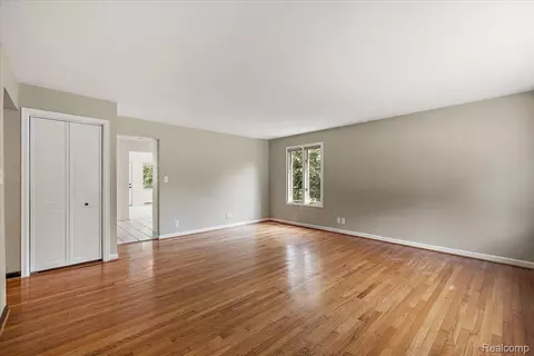 Living - 1754 Ruby Ave, Rochester Hills, MI 48309 photo 3 of 6