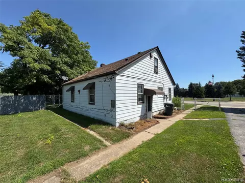 Exterior - 36024 Goddard Rd, Romulus, MI 48174 photo 2 of 4