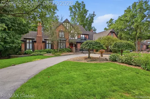 47671 Katherine Ct, Plymouth, MI 48170