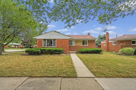 27227 W Pleasant Ridge St, Dearborn Heights, MI 48127