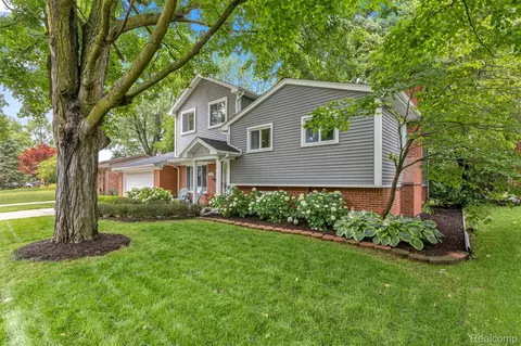 520 Byron St, Plymouth, MI 48170