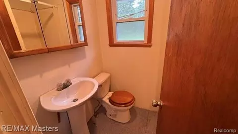 Entry Way - 1401 Knott Rd, Big Creek, MI 48636 photo 3 of 5