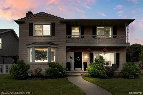 24600 Manistee St, Oak Park, MI 48237