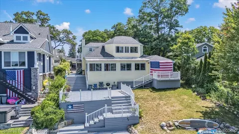 16 S North Shore Dr, Lake Orion, MI 48362