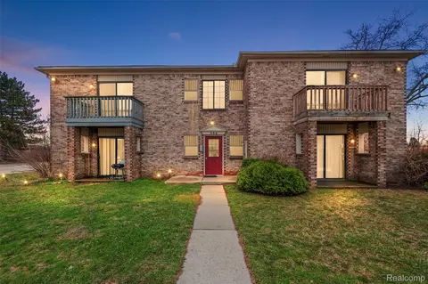 286 E 13 Mile Rd, Madison Heights, MI 48071