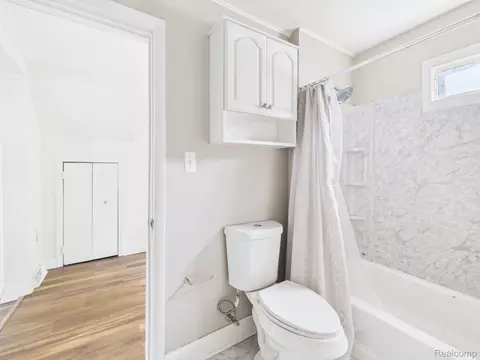 Bath - 8262 Packard Ave, Warren, MI 48089 photo 3 of 3