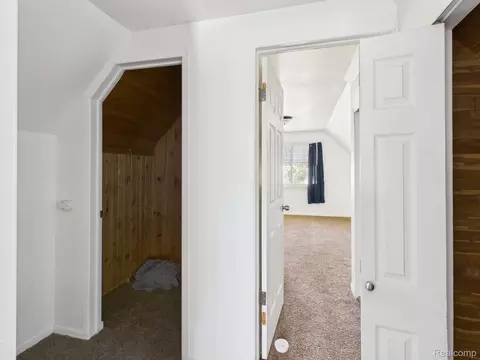 Entry Way - 8262 Packard Ave, Warren, MI 48089 photo 2 of 2