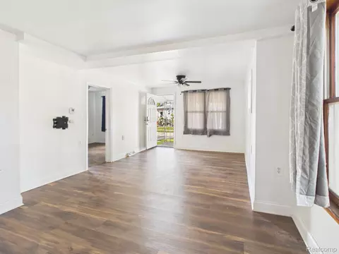 Living - 8262 Packard Ave, Warren, MI 48089 photo 1 of 2