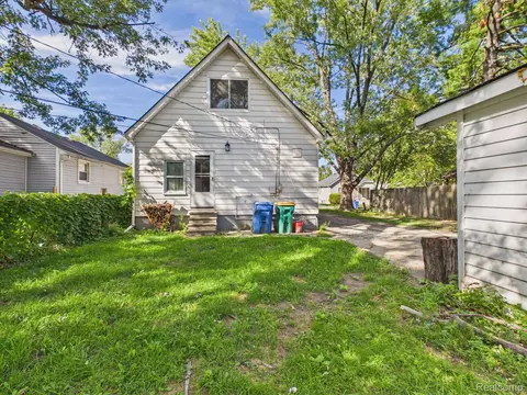 Exterior - 8262 Packard Ave, Warren, MI 48089 photo 4 of 5