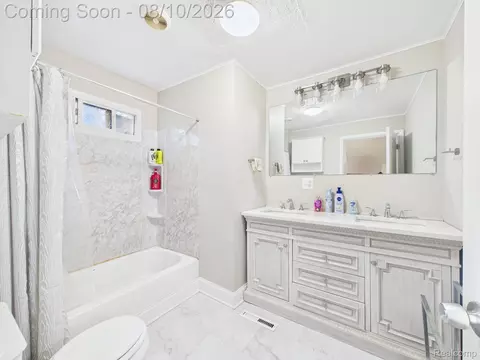 Bath - 8262 Packard Ave, Warren, MI 48089 photo 1 of 1