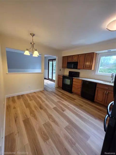 Kitchen - 1243 Pickwick Pl, Flint, MI 48507 photo 1 of 2