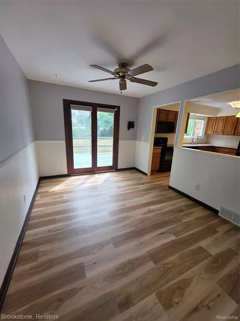 Dining - 1243 Pickwick Pl, Flint, MI 48507 photo 1 of 1