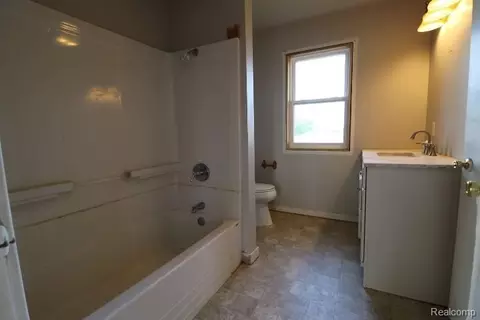 Bath - 6577 E Deckerville Rd, Novesta, MI 48729 photo 1 of 1