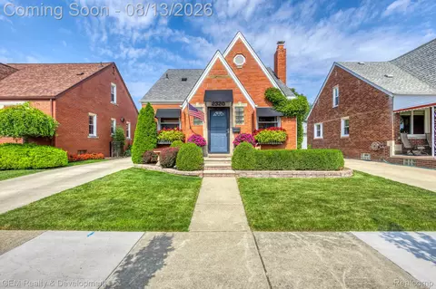 2320 Fort Park Blvd, Lincoln Park, MI 48146