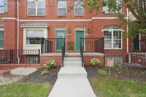 480 Village Ln, Milford, MI 48381