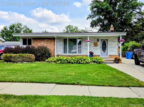 7426 N Charlesworth St, Dearborn Heights, MI 48127