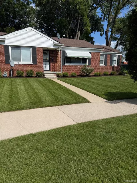 18110 Snowden St, Detroit, MI 48235