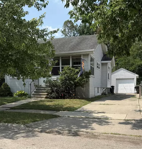 1108 S Wilson Ave, Royal Oak, MI 48067