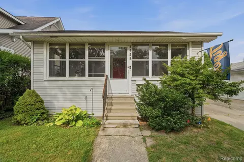1108 S Wilson Ave, Royal Oak, MI 48067