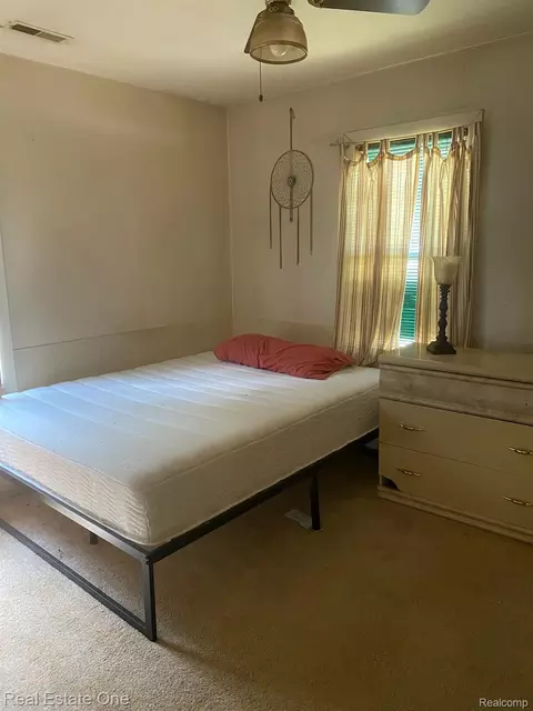 Bedroom - 3565 Niagara St, Wayne, MI 48184 photo 1 of 2
