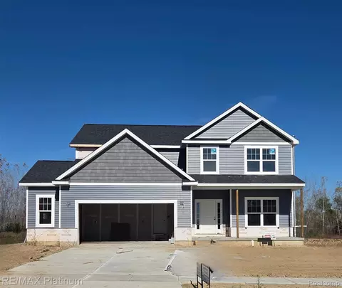 6230 Brook Stone Ln, Fenton, MI 48451