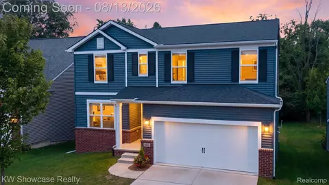 1592 Beachwood Dr, Walled Lake, MI 48390