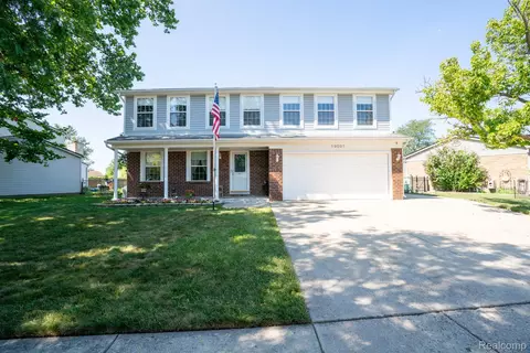 19031 Forrest Hill Dr, Woodhaven, MI 48183