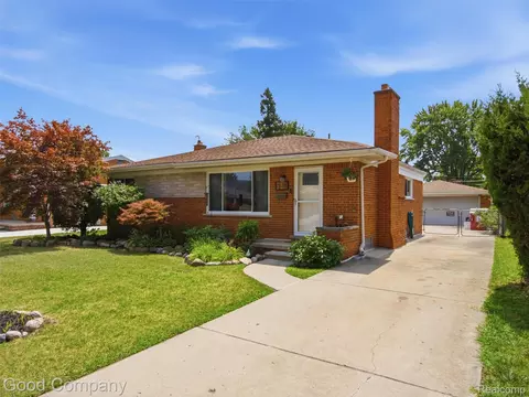 1576 Myrtle Ave, Madison Heights, MI 48071