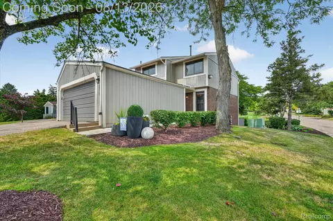 1060 Bristol Ct, Northville, MI 48167