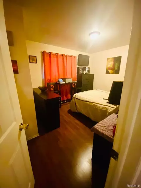 Bedroom - 24775 Cunningham Ave, Warren, MI 48091 photo 1 of 2