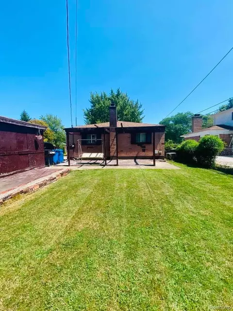 Exterior - 24775 Cunningham Ave, Warren, MI 48091 photo 1 of 2